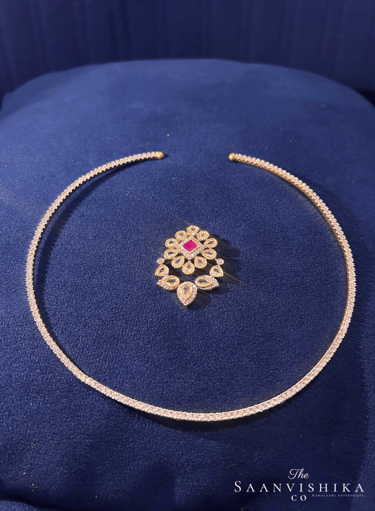 Kante with Detachable Pendant