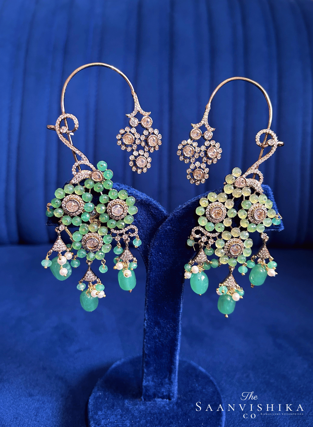 Grand Earcuffs with Natural Beads Green