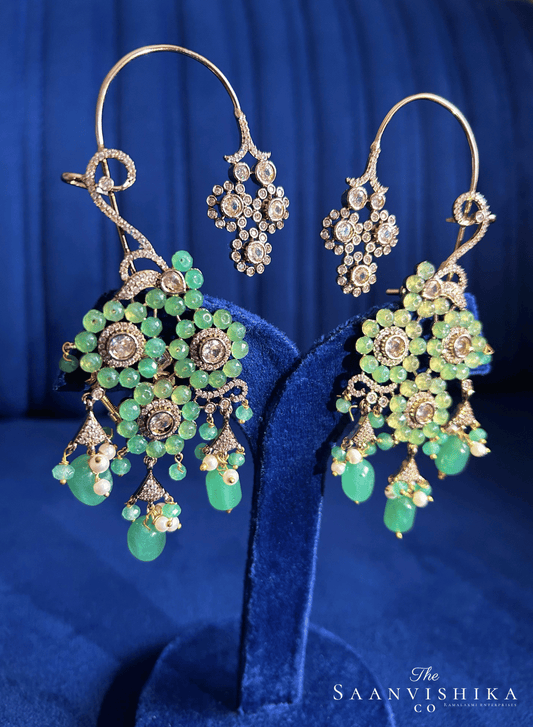 Grand Earcuffs with Natural Beads Green