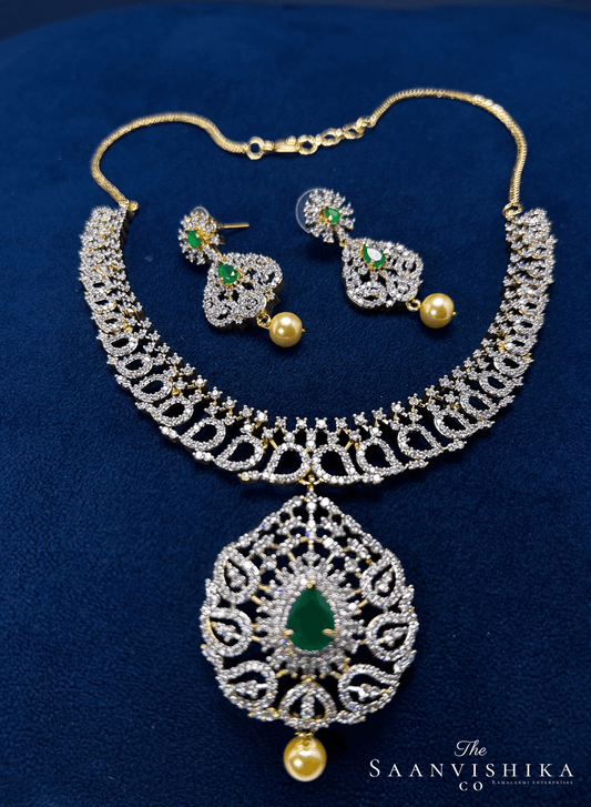 Grand Pendant Pearl Diamond Necklace Green