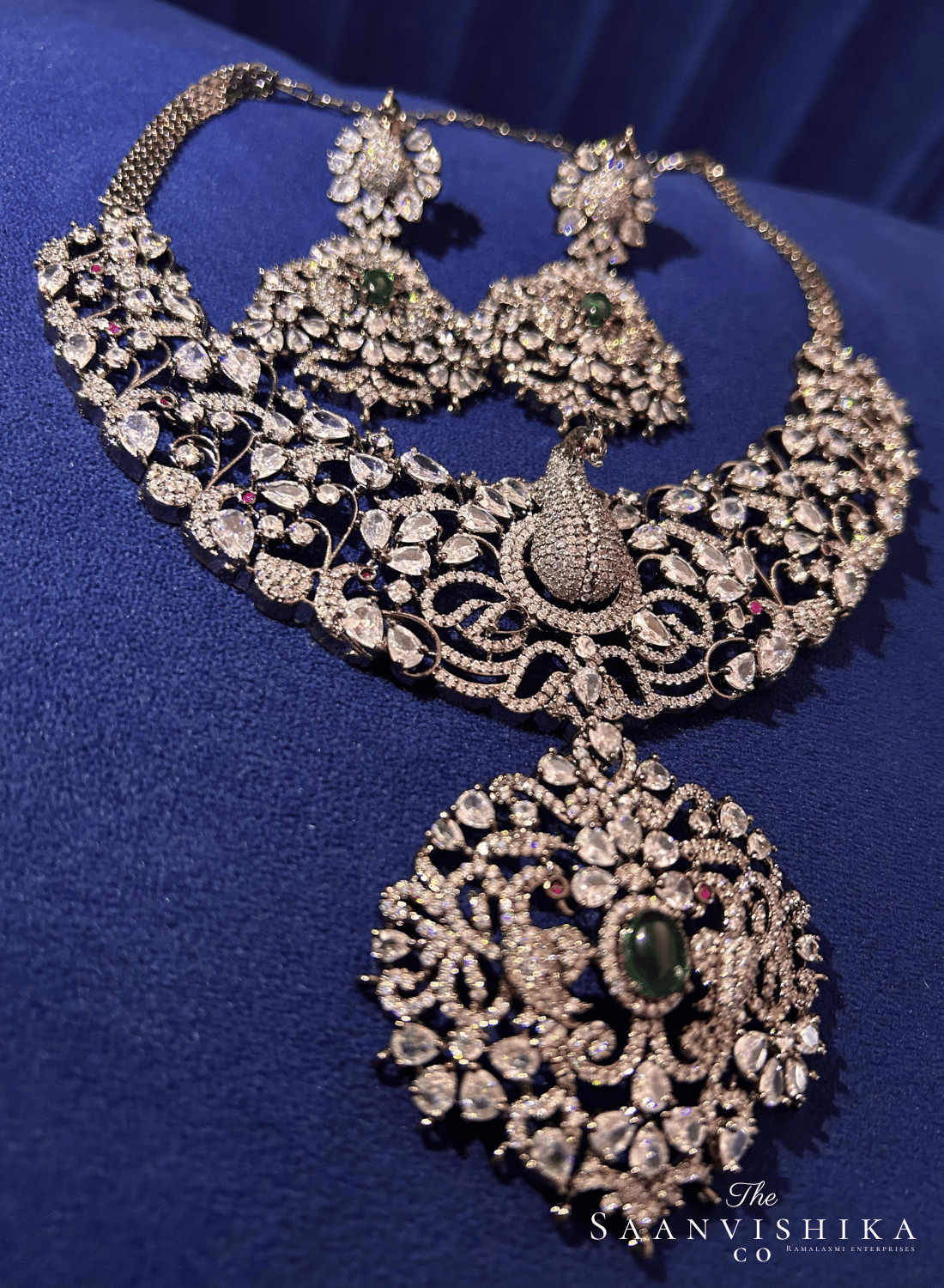 Victorian Peacock Necklace Set with Detachable Pendant (Green)