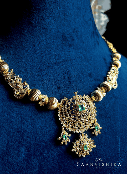 Micro Gold Emerald Gemstone Kante