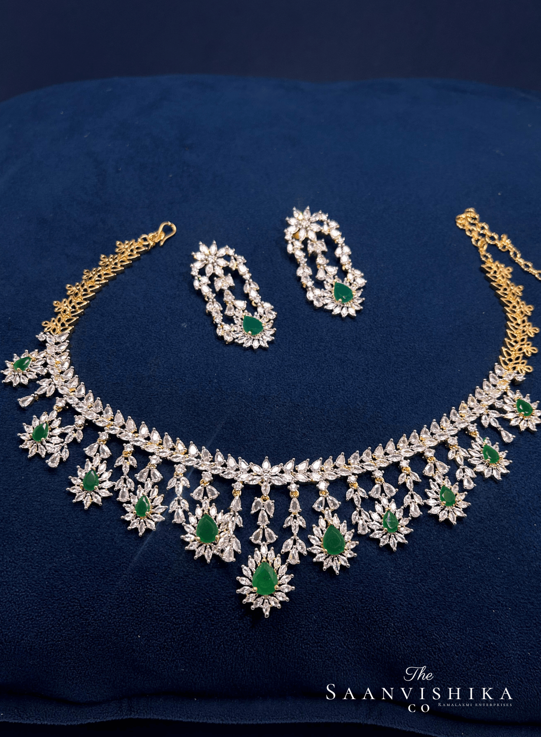 Modern Droplet Diamond Necklace with Earrings Green