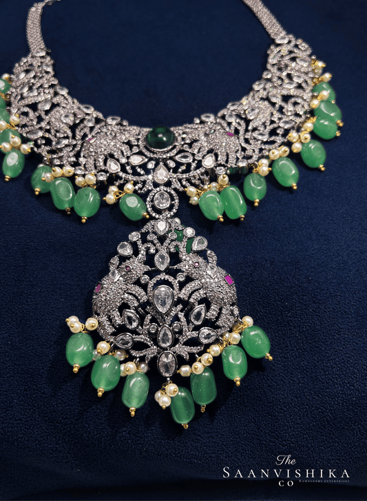 Royal victorian elephant detachable necklace with Green Beads (Black Victorian)