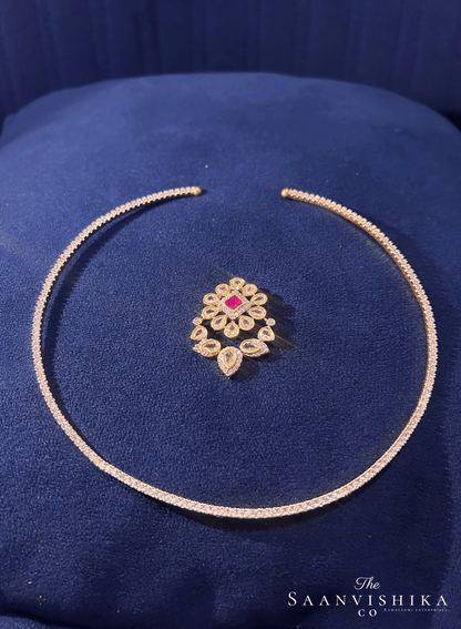 Kante with Detachable Pendant