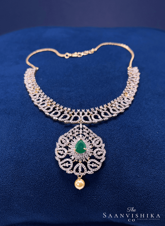 Grand Pendant Pearl Diamond Necklace Green