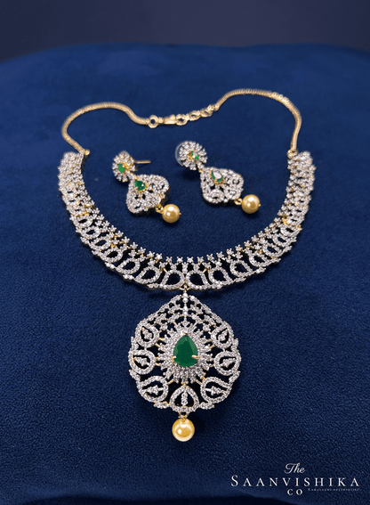 Grand Pendant Pearl Diamond Necklace Green