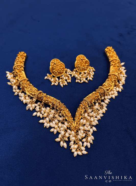 Micro Gold Pearls V shaped Kante Set