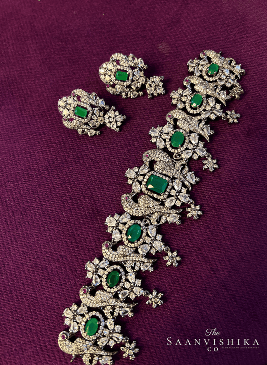 Black Victorian Parrot Choker Clear Green