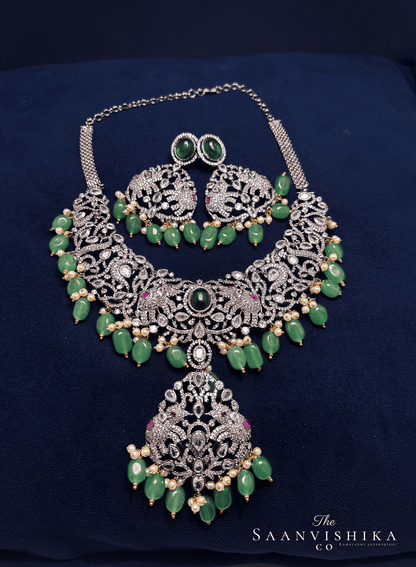 Royal victorian elephant detachable necklace with Green Beads (Black Victorian)