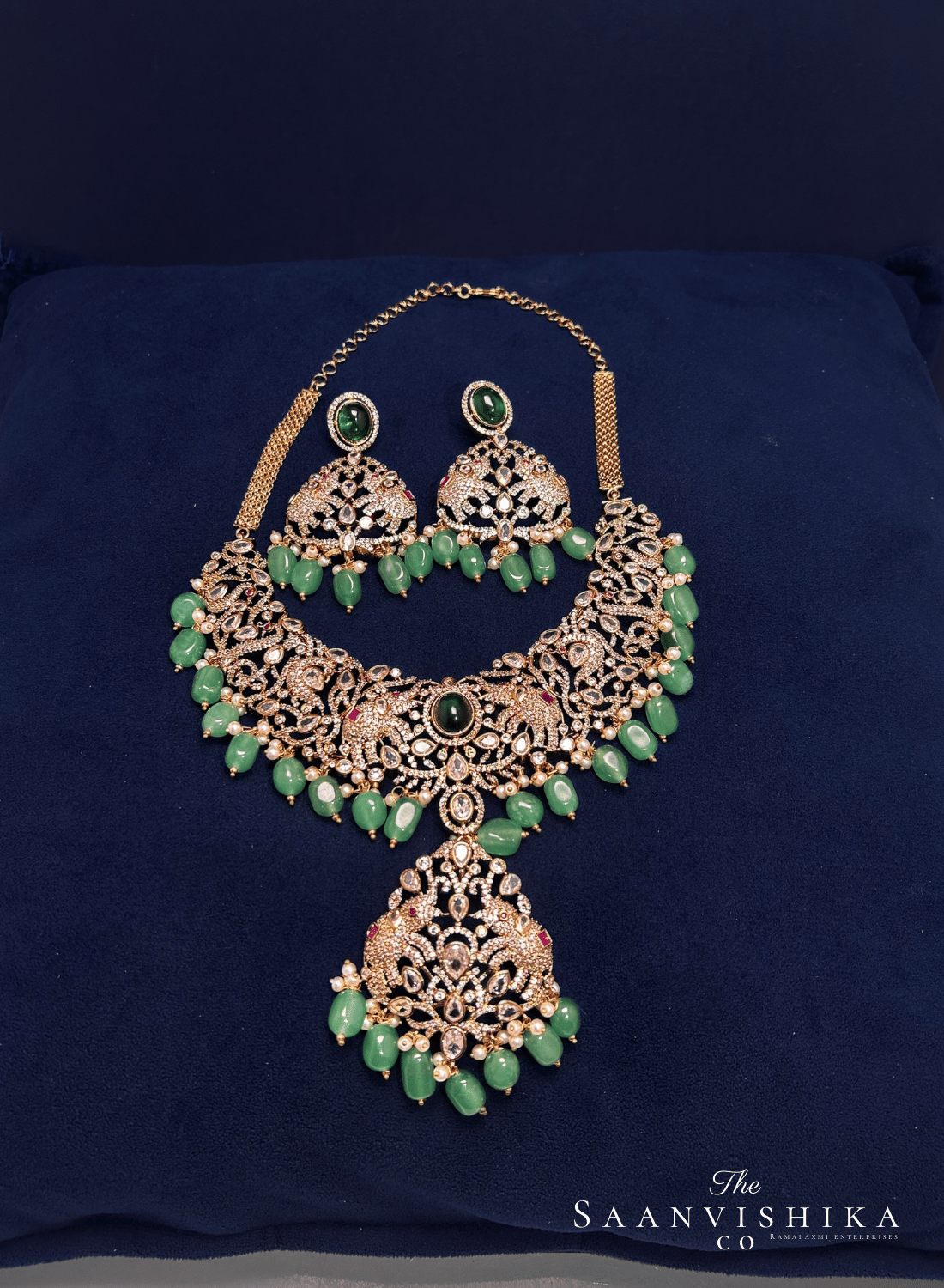 Royal victorian elephant detachable necklace with Green Beads
