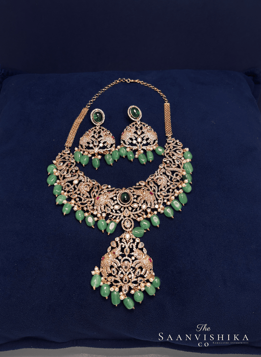 Royal victorian elephant detachable necklace with Green Beads