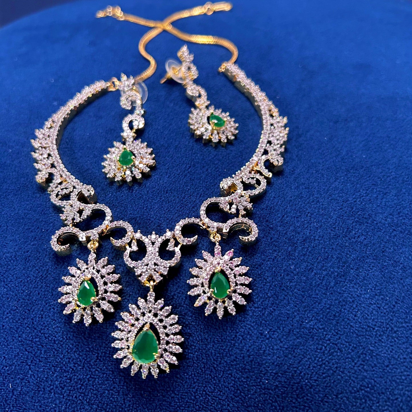 Modern Triple Gemstone Hexa Necklace Emerald