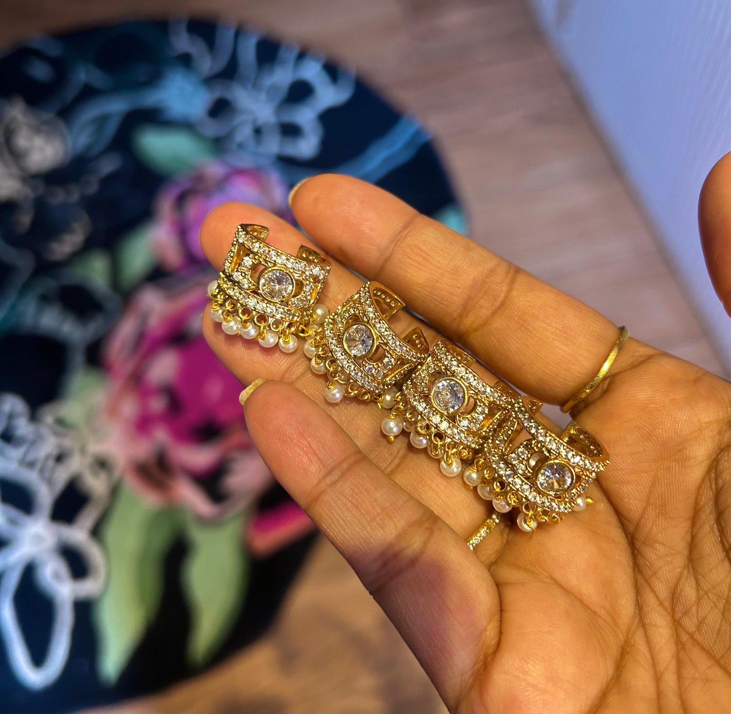 Designer pearl Gemstone Bugadi