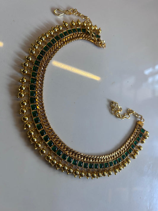 Jalebi Gold balls Neck Chain (Green)