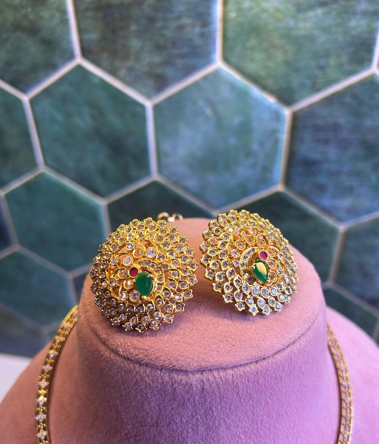 Big Peacock Ear Stud Gold Look