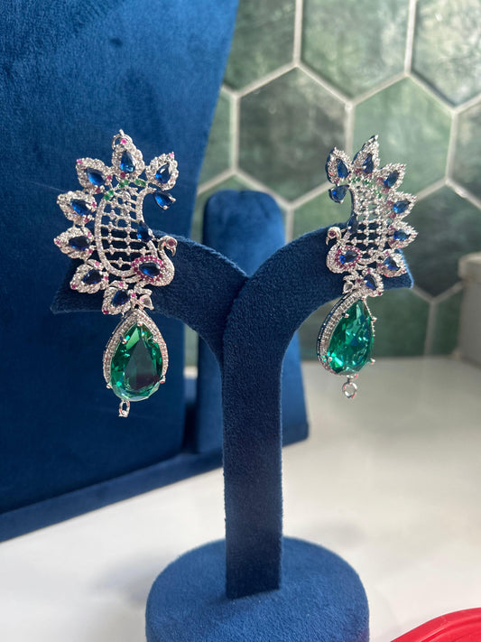 Grand Designer Russian Green Earcuffs (Platinum)