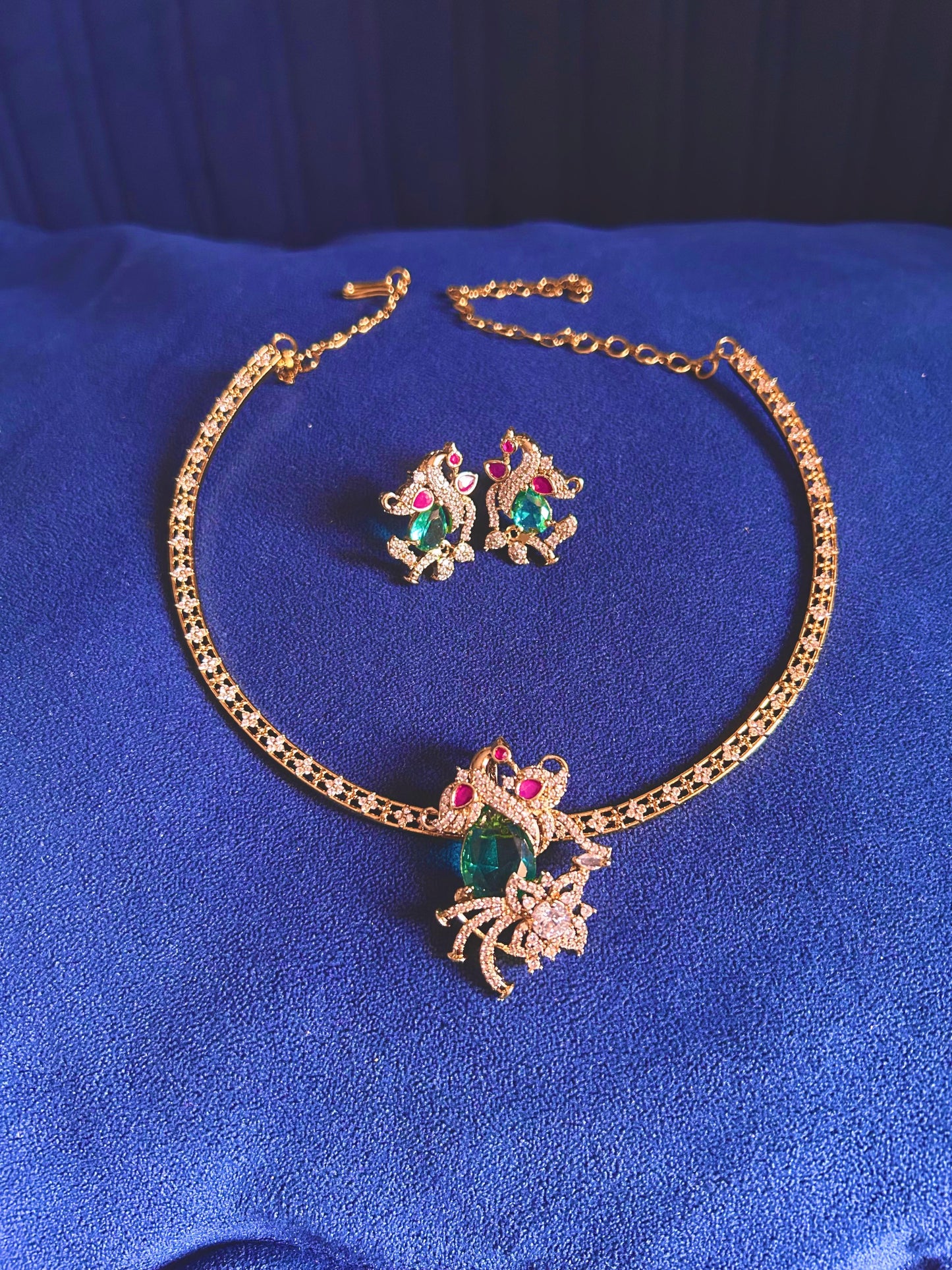 Victorian Green Swan Kanti with pednant set