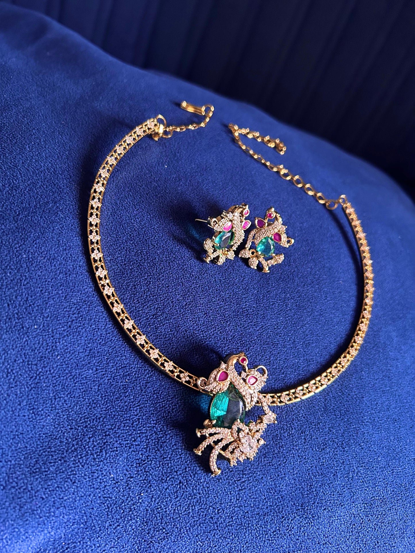 Victorian Green Swan Kanti with pednant set