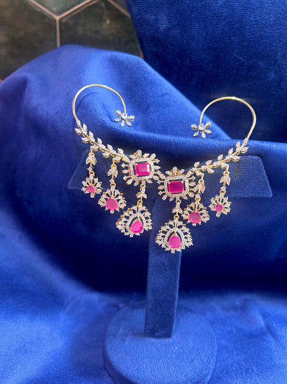 [PRE BOOKING] Grand Crystal Hanging Earcuffs (Red)