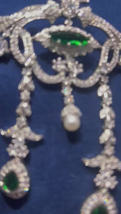 Modern Pearl Gemstone Necklace with Earrings  Green